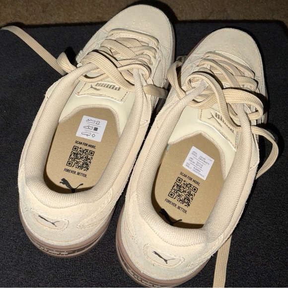 Puma sport shoes! - Picture 2 of 3